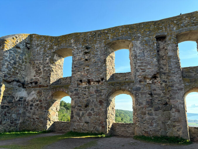 Steinerne Wandruine.